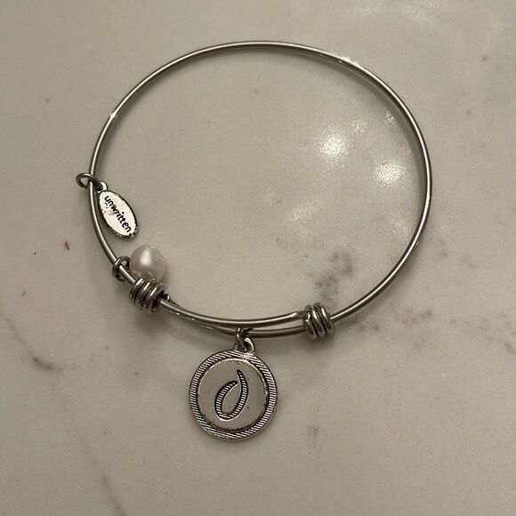 Unwritten “O” Bracelet - Picture 1 of 2
